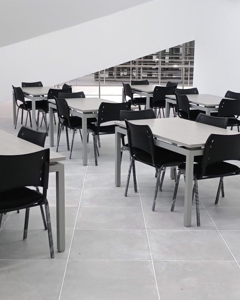 MESA Y SILLA